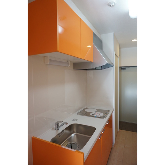 キッチン　※同タイプの別部屋の写真です。
