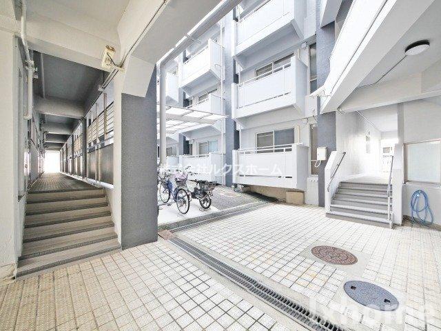 ロビー　落ち着いたロビーです