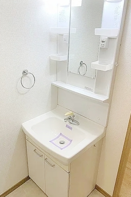 洗面設備　同仕様参考写真