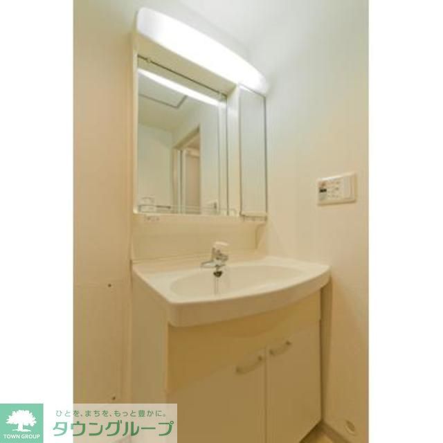 洗面設備　※写真は同タイプ住戸です。