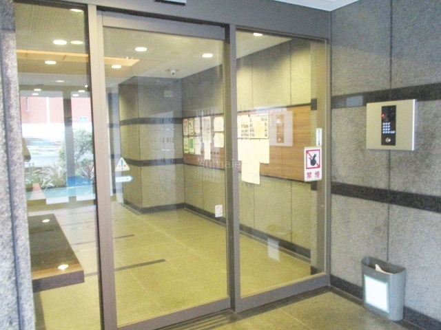 ロビー　建物入口です☆