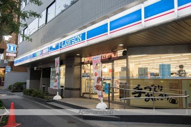 コンビニ　ローソン 目黒大鳥神社前店（コンビニ）まで618m
