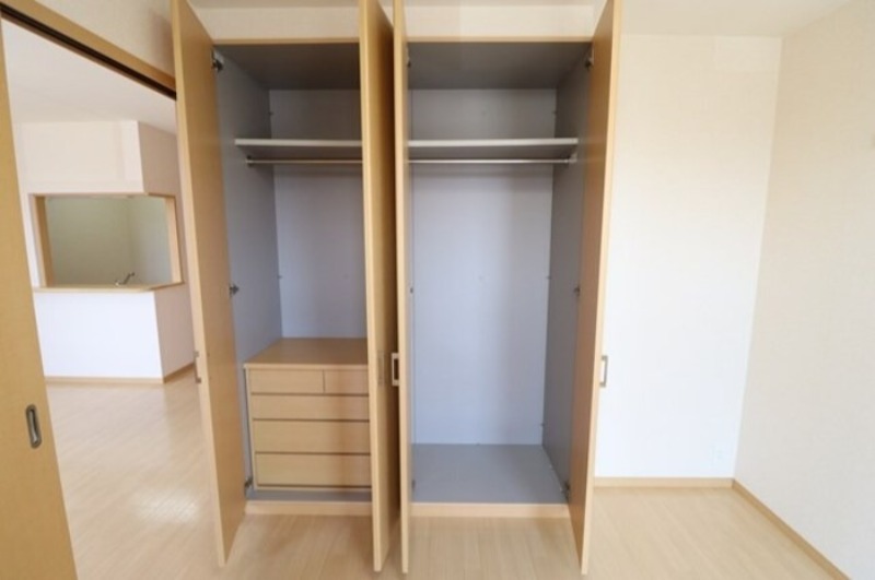 収納　図面と現状に相違がある場合には現状を優先