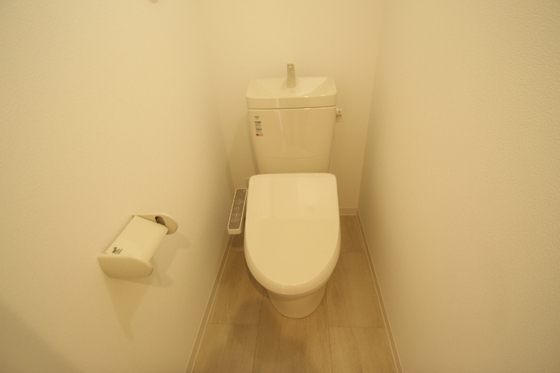 トイレ　※他号室の写真です。