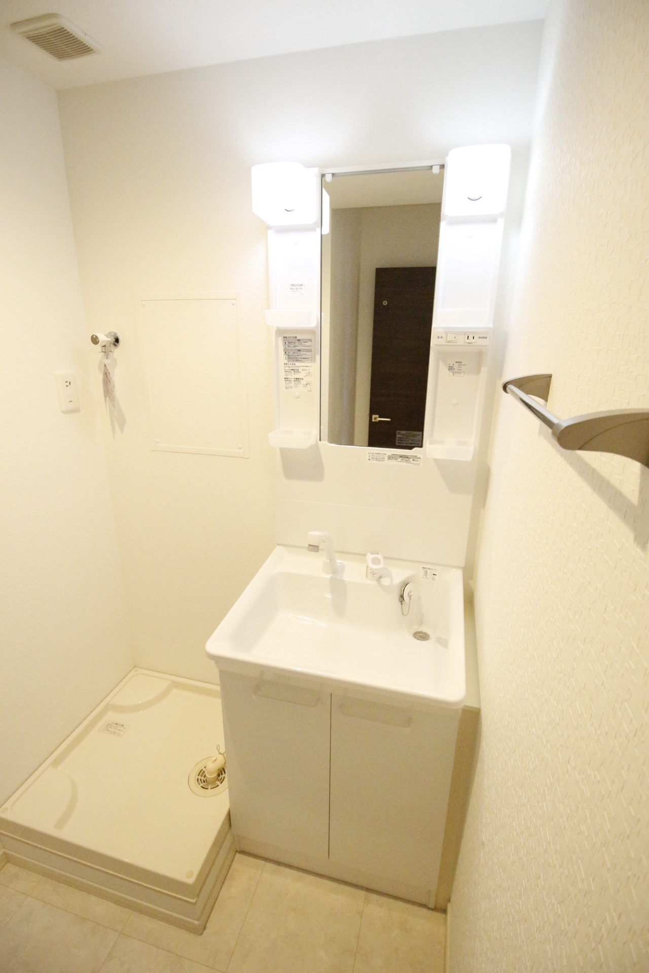 洗面設備　別の部屋の写真です