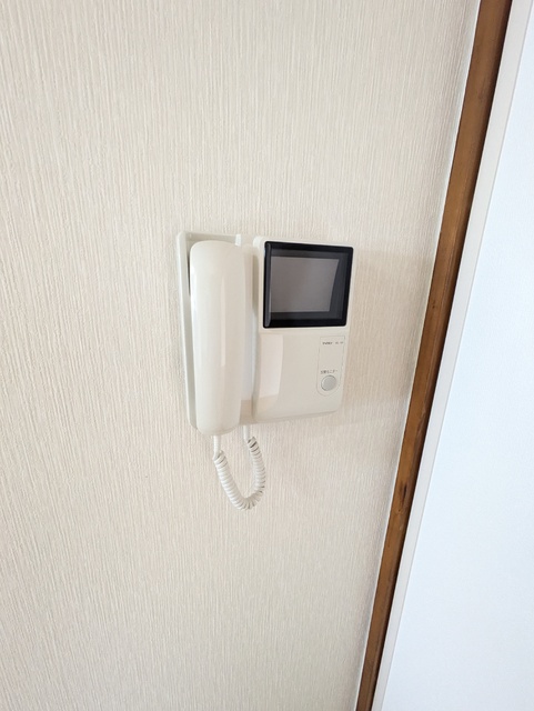 セキュリティ　ＴＶモニター付きインターホンで来訪者確認できます