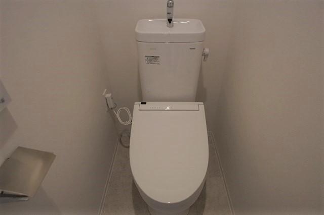 トイレ　トイレ