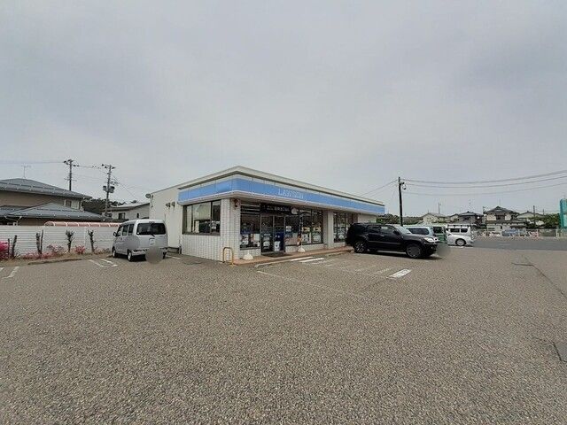 コンビニ　ローソン　新潟青山7丁目店（コンビニ）まで270m