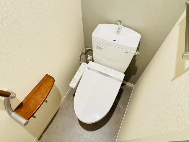 トイレ　シャワー付トイレです