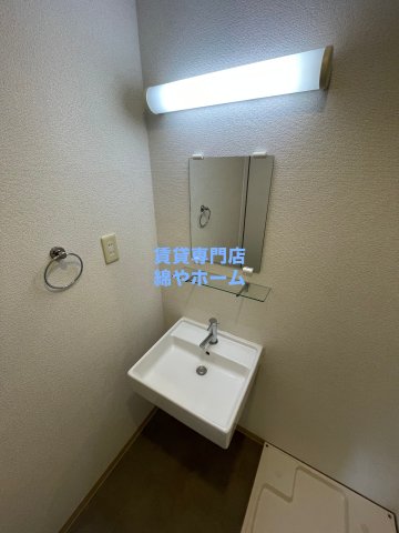 洗面設備　独立洗面台で身支度をすべて済ませてしまいましょう