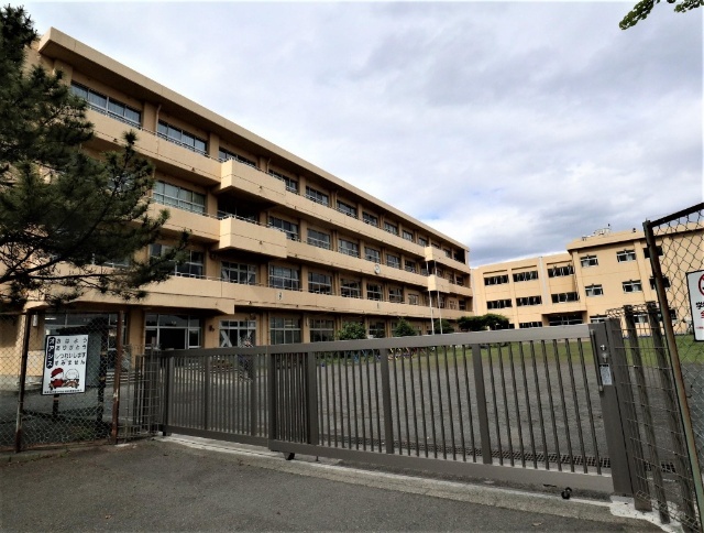 小学校　海老名市立社家小学校（小学校）まで1347m