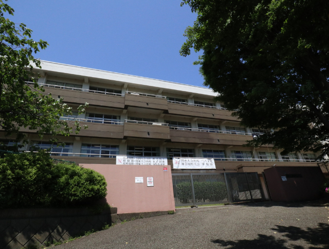 中学校　海老名市立大谷中学校（中学校）まで2453m