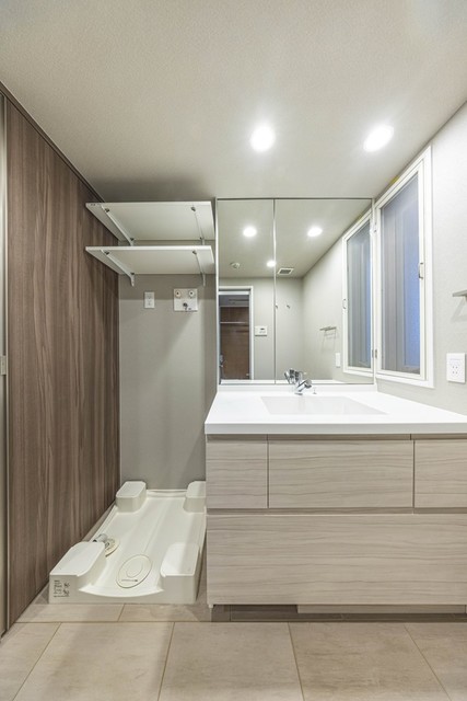 洗面設備　※写真は同タイプ住戸です。