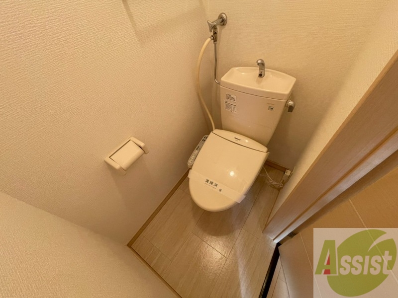 トイレ　トイレです。ウォシュレット付を探している方、おすすめです。