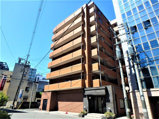 建物外観　万代ショッピングセンター、徒歩圏内です！