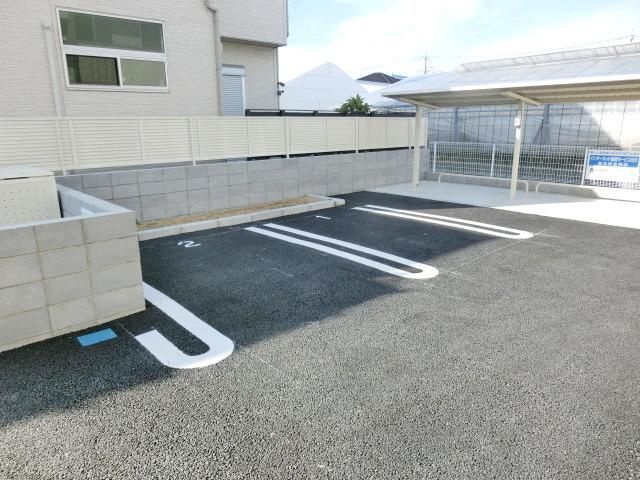 その他　敷地内駐車場（その他）まで10m