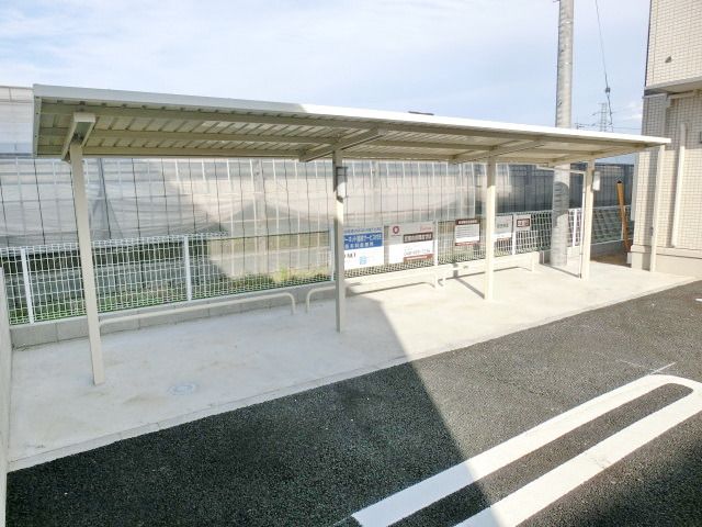 その他　敷地内駐輪場（その他）まで10m