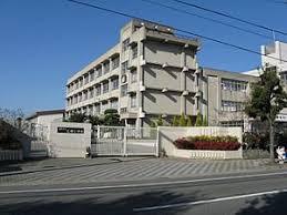 小学校　姫路市立広畑小学校（小学校）まで1067m