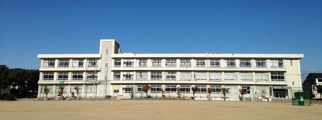 小学校　姫路市立八幡小学校（小学校）まで1538m