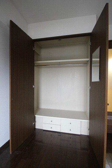 収納　同物件別号室のものです。