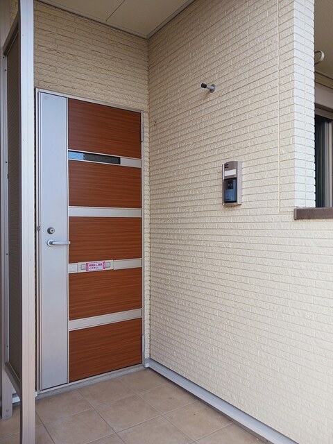 玄関　図面と現状に相違がある場合には現状を優先