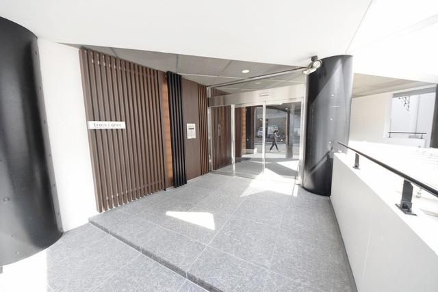 エントランス　建物の内部です