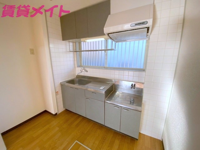 キッチン　同型参考写真