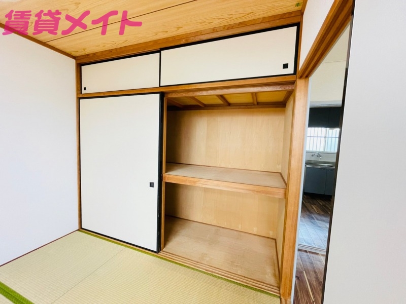 収納　同型参考写真