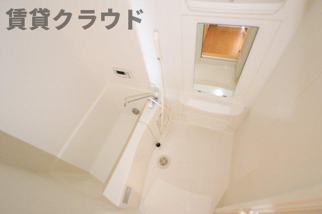 バス・シャワールーム　お風呂です