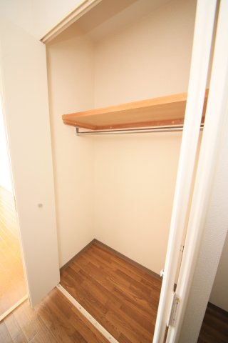 収納　別部屋同間取りの写真になります。