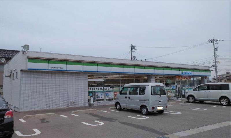 コンビニ　ファミリーマート高岡大坪三丁目店（コンビニ）まで344m