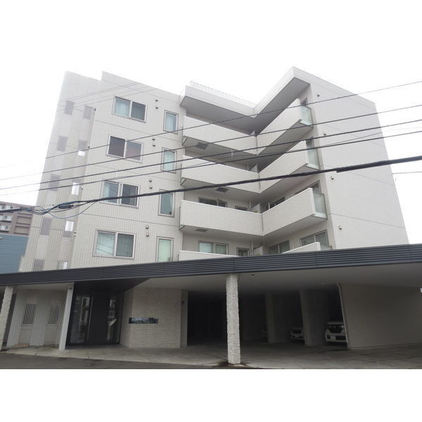建物外観　落ち着いた雰囲気の外観です