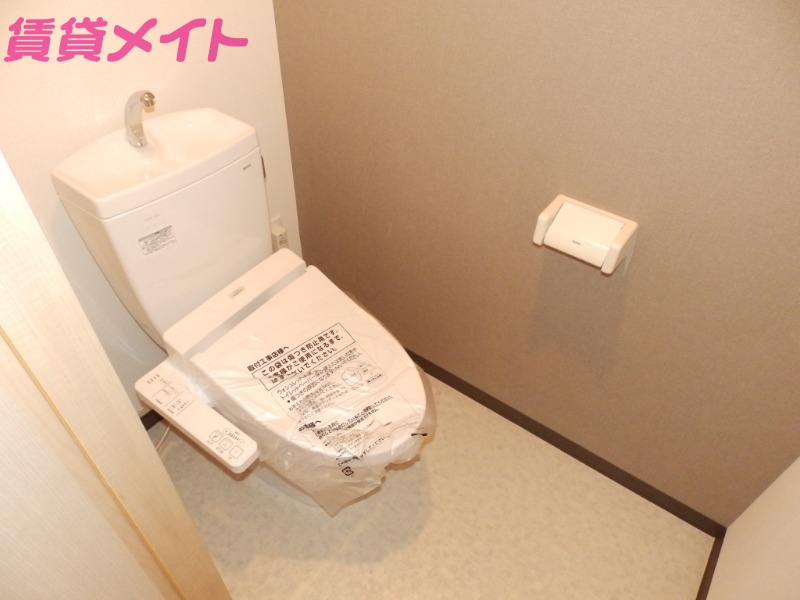 トイレ　同物件別室画像