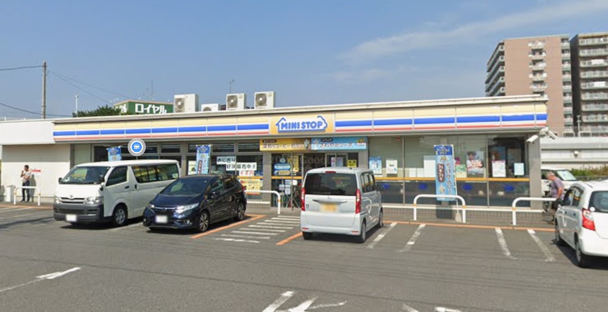 コンビニ　ミニストップ白井冨士店（コンビニ）まで451m