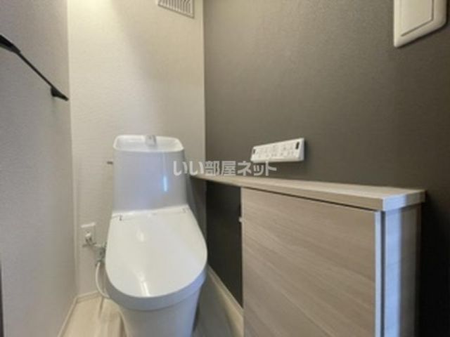ＪＲ奥羽本線 青森駅 バス乗車時間：29分 最寄りバス停で下車 徒歩5分 2階建 築1年のトイレ写真