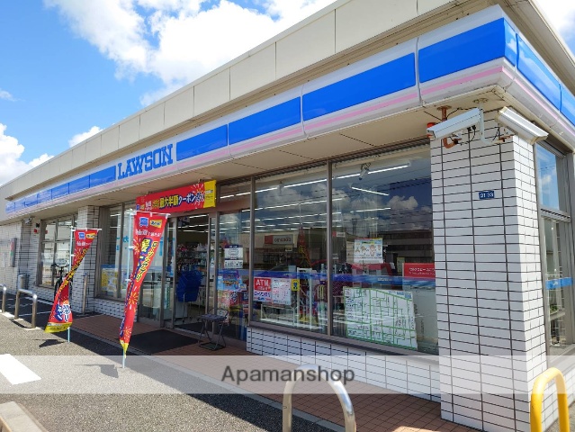 コンビニ　ローソン高岡戸出町店（コンビニ）まで412m