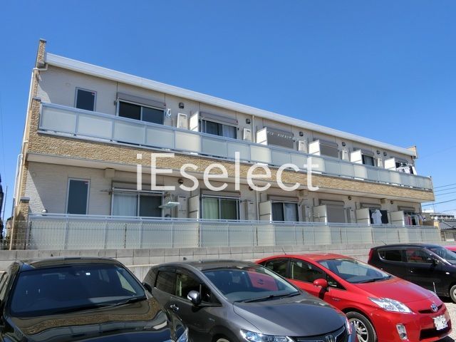 建物外観　２０１５年４月築のアパートです。