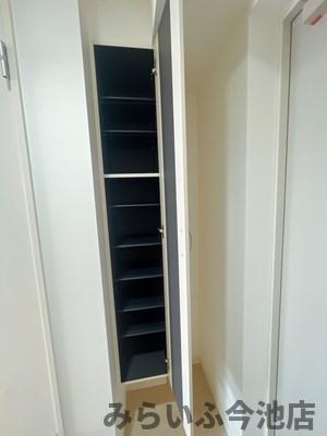 収納　シューズボックス