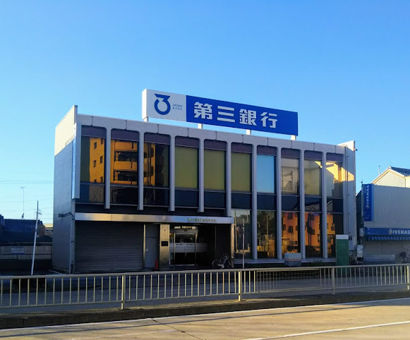 銀行　三十三銀行 新郊通支店（銀行）まで392m