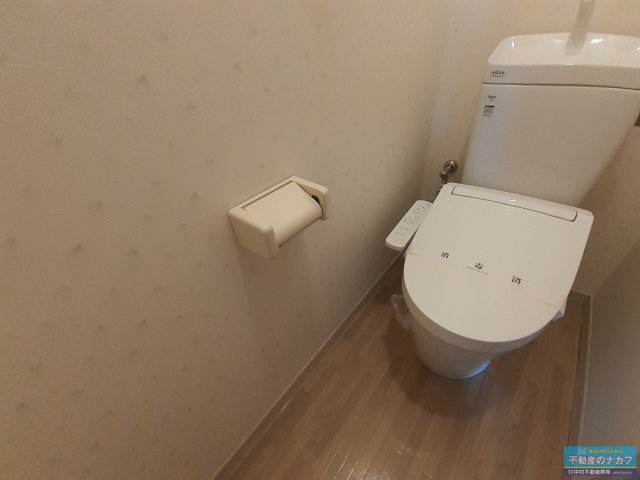 トイレ　※同タイプの部屋写真です