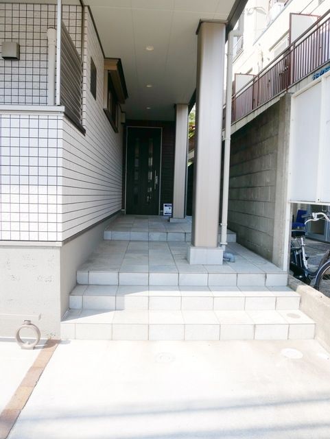 エントランス　タウンハウジング稲田堤店へお問い合わせくださいませ！！
