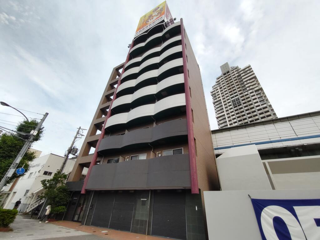 建物外観　最上階角部屋