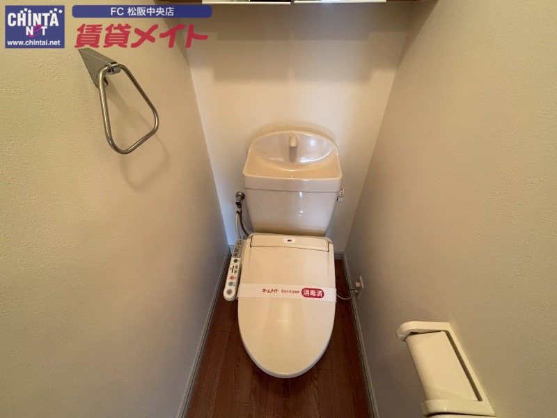 トイレ　別部屋反転画像参考