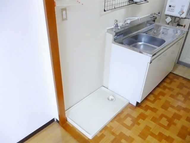 洗面設備　嬉しい室内洗濯機置場