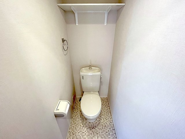 トイレ　参考写真（別部屋）