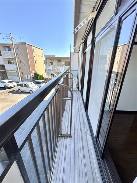 バルコニー　布団も干すことが出来ちゃいます
