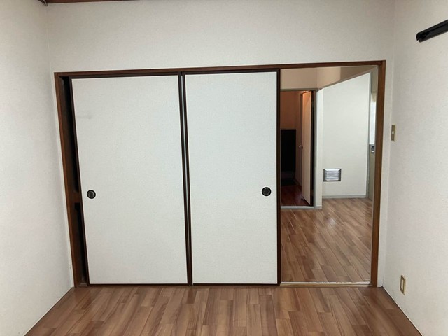 その他部屋・スペース　東向き洋室6帖☆収納スペースがあります！荷物の多い方もお部屋