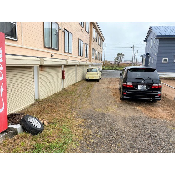駐車場　駐車場