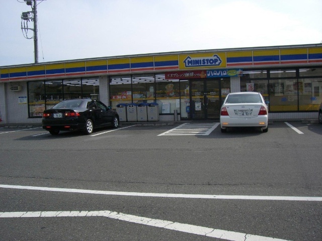 コンビニ　ミニストップ富士厚原店（コンビニ）まで107m