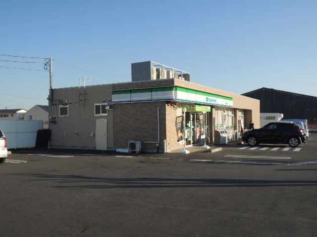 コンビニ　ファミリーマート　中島町店（コンビニ）まで450m